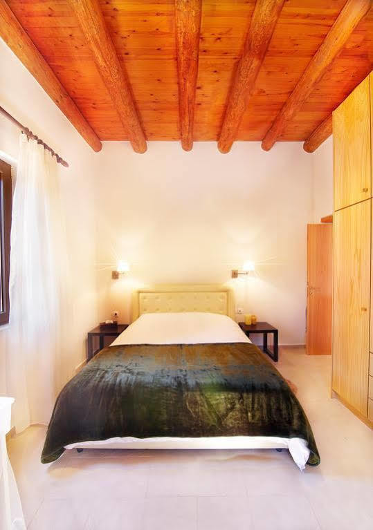 Villa Zourva Bagian luar foto